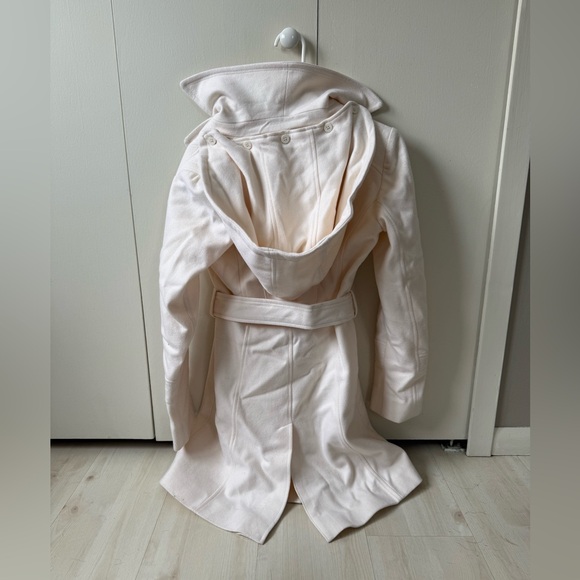 Michael Kors Cream Trench Coat - Picture 5 of 9